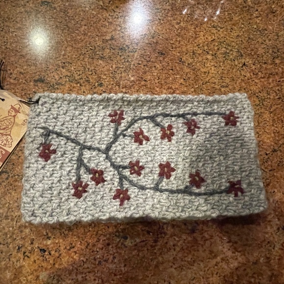 Andes Gifts Handmade Grey Floral Fingerless Gloves, Wrist Warmers & Headband